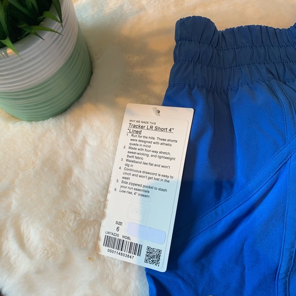 Lululemon Tracker Short V *4" Wild Bluebell 6;8 - Picture 8 of 10